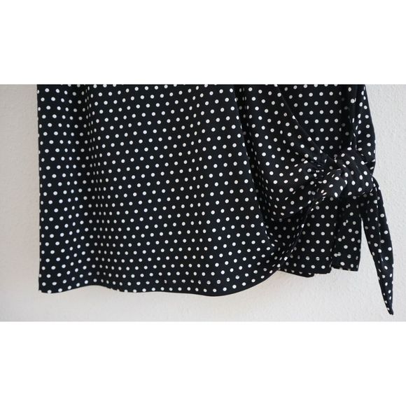 Michael Kors Women's Sz L Black/White Polka Dot Surplice Tie Front Blouse $85 - Picture 7 of 7